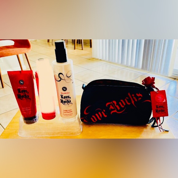 Victoria's Secret Other - Victoria's Secret SLT LOVE ROCKS Lotion Set in a Leather Barrel Clutch NWT